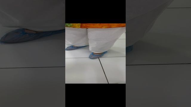 Довольная пациентка после операции. Разговор за кадром. Флеболог Москва смотреть онлайн