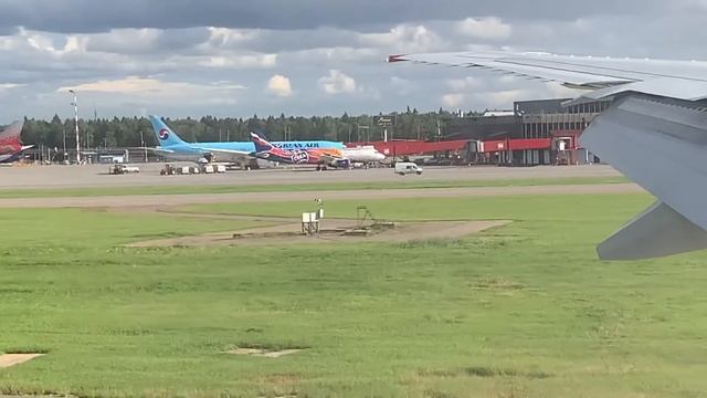 Boeing 777-300ER Aeroflot Approach And Landing At Moscow (SVO/B) [4K Ultra HD]