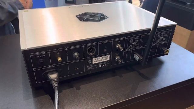 HiFi Rose RS130 смотреть онлайн