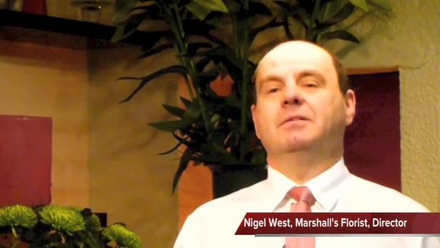 Christmas Day flowers delivery and inspiration - Marshall's Florist, Chorley, UK смотреть онлайн
