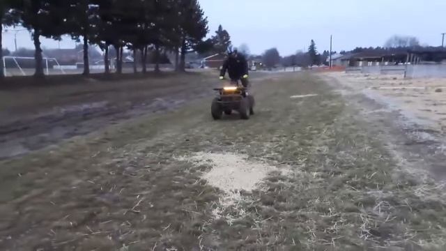wheelie fun on a kazuma Dingo 150 смотреть онлайн