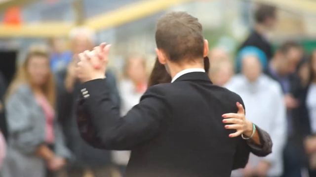 Москва - День Города - Московское Кино - Танцы - Булат Окуджава - Танго - Мейделех смотреть онлайн