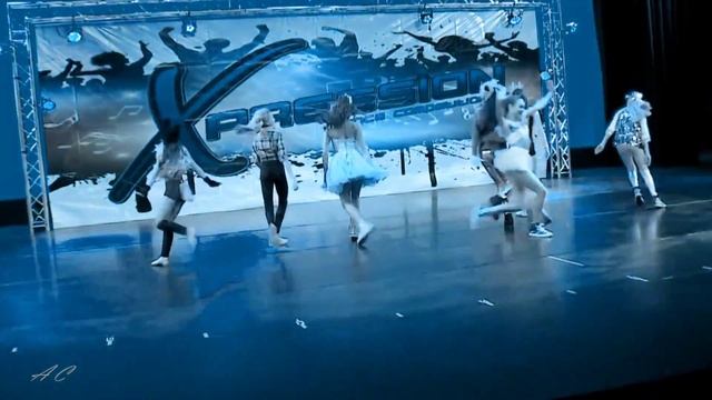 Все зависит от нас самих Елка  Dance moms