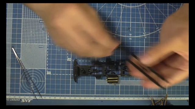 ЗИЛ 130. AVD Models. 1/43. Часть 1. Рама смотреть онлайн