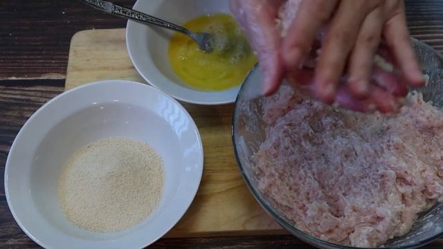 Как приготовить вкусные котлеты из куриного фарша. Котлеты из куриного филе. смотреть онлайн