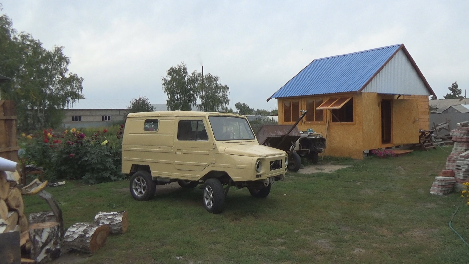 Автомобиль для деревни и дачи ЛуАЗ 969М смотреть онлайн