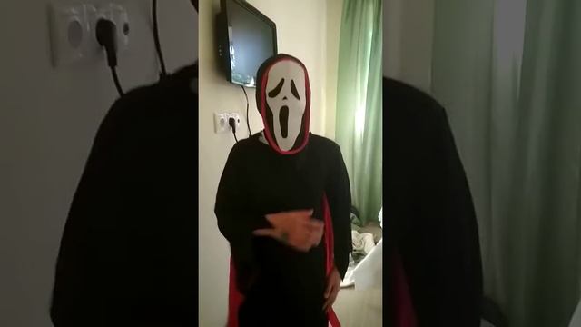 Крик!!!! Ааааа! Помогите! Нет Боб! смотреть онлайн