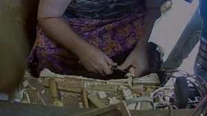 Процесс резьбы зайчик