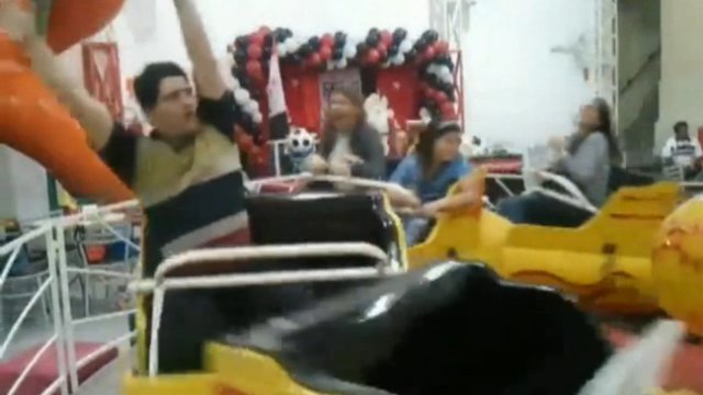 Случай на аттракционе смотреть онлайн