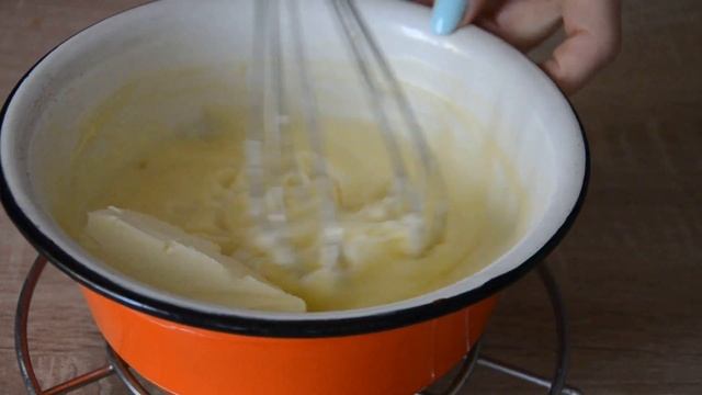 Заварной сметанный крем. Простой рецепт. смотреть онлайн
