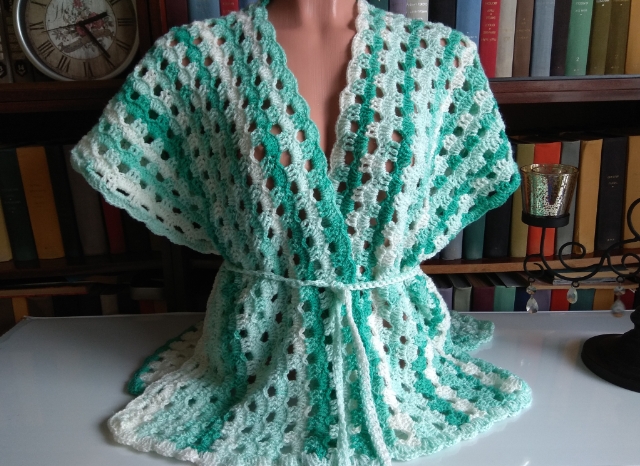 Туника с простым вертикальным рисунком