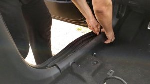 Подробная разборка боковой центральной стойки HYUNDAI CRETA