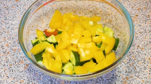 Салат с Маслинами и Сыром (за 5 минут). Простой рецепт смотреть онлайн