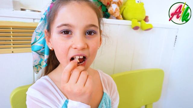 Горячий vs Холодный Челлендж Аня и папа смотреть онлайн