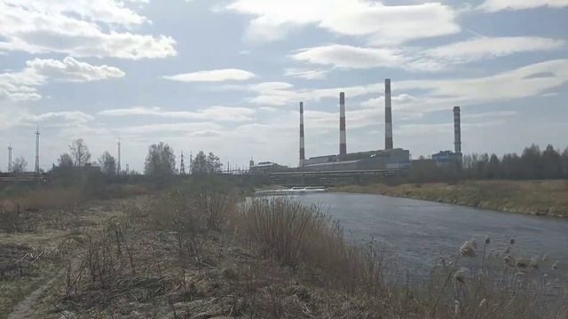 Рыбалка в Среднеуральске на канале СУГРЭС 2021. смотреть онлайн