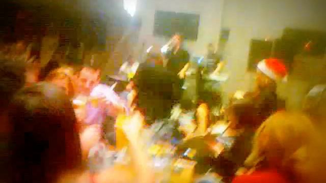 Revegion Xristougennwn Giorgos Lempesis Xristougenna leme ;) Live@ SASS смотреть онлайн