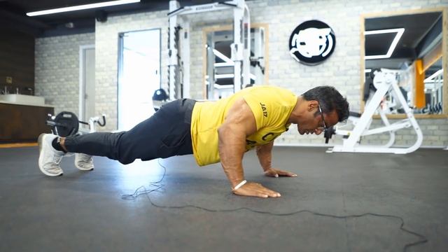 The Perfect Push Up | Yatinder Singh смотреть онлайн
