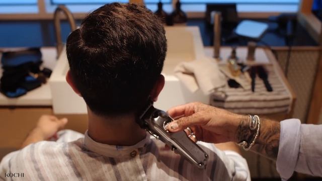 Side part - medium length hairstyle. Men´s hairstyling смотреть онлайн