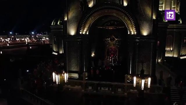 В Главном храме Вооруженных Сил РФ прошла пасхальная Божественная литургия. смотреть онлайн