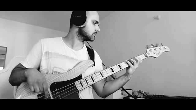 The Cure - A Forest (Bass Cover) смотреть онлайн