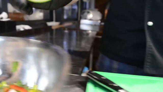 ЗАПЕЧЕННАЯ НОЖКА ТЕЛЯТИНЫ ШАШЛЫЧНЫЙ ДВОРИК смотреть онлайн