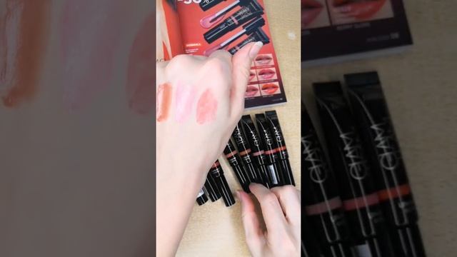 Блески для губ Lip Charm смотреть онлайн