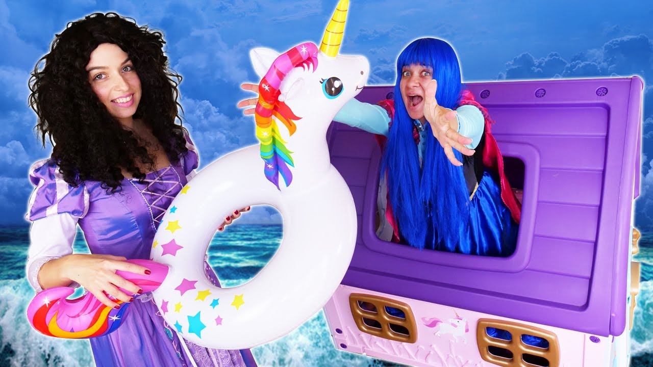 Смешные видео онлайн - Вредная Принцесса Диснея устроила Потоп! – Игры одевалки для девочек. Косплей смотреть онлайн