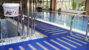 Чем покрасить потолок – какую краску выбрать