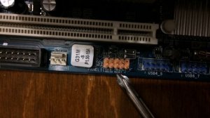 Как запустить компьютер отвёрткой ( без кнопки)