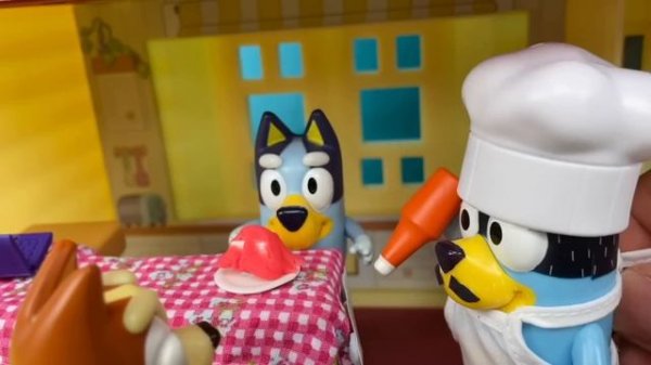 BLUEY - Pavlova Episode 🍰| Pretend Play with Bluey Toys | Bunya Toy Town