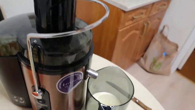 Соковыжималка центробежная Scarlett SC-JE50S27 смотреть онлайн