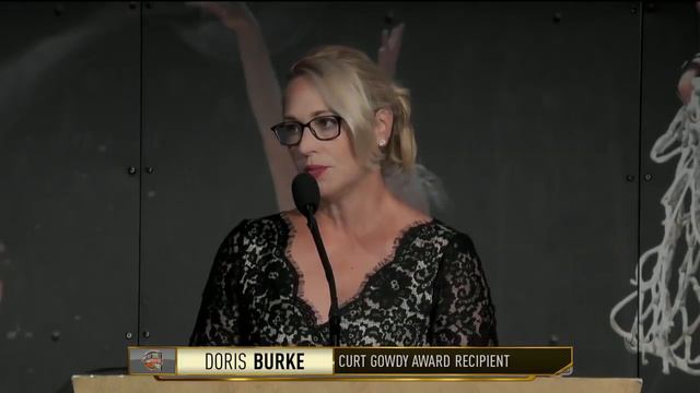 Doris Burke thanks LeBron James, Chris Paul in Curt Gowdy Media Award speech | ESPN смотреть онлайн
