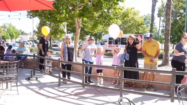 Trinity Gets Her First Job!! смотреть онлайн