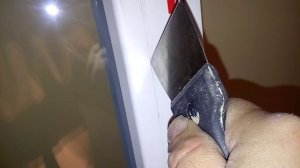 Чем и как снять штапик с пластикового окна?