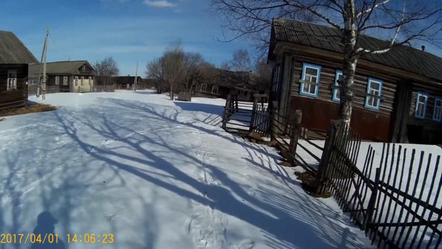 Обзор теплицы,деревни. 1 апреля 2017. смотреть онлайн