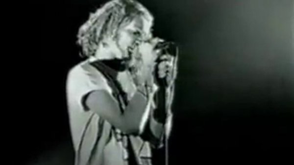 Alice In Chains - Love, Hate, Love