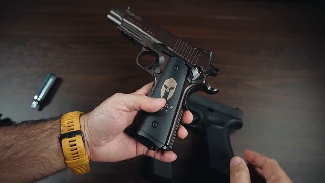 Glock 17 Gen 4 CO2 Air GUN UNBOXING - No license required! смотреть онлайн