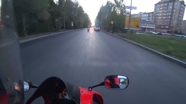 Прохватили вечерком, CBR 600 RR смотреть онлайн