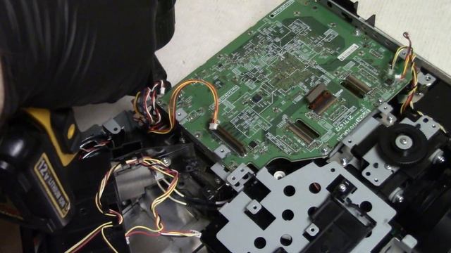 Epson Home Cinema 2150 LCD Projector Repair | No Turn On | Mainboard and Power Supply Replacement смотреть онлайн