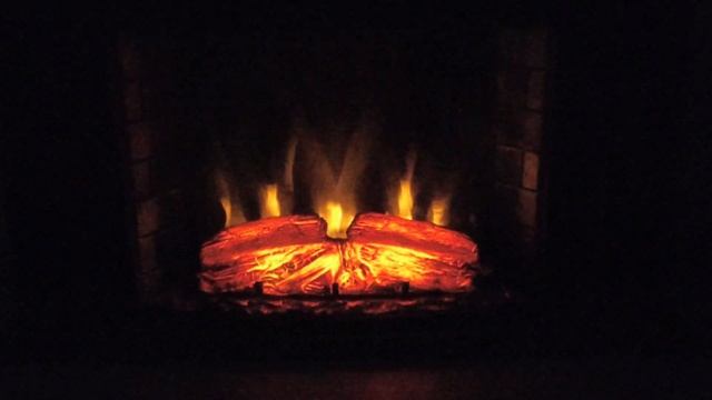 Электро камин RealFlame. Стоит покупать？ Надоедает быстро？ А также звук и как греетЭлектро камин Rea смотреть онлайн