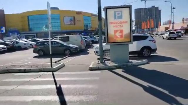 Погода прекрасная .Приехала на Уральскую ,а там Елка! смотреть онлайн