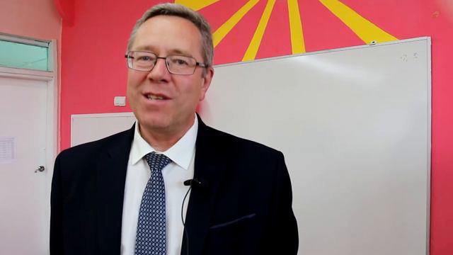 Флешмоб # Вместе ярче . Ропшинская школа 2020 год смотреть онлайн