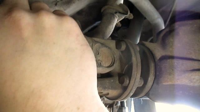 ЛЮФТ В РЕДУКТОРЕ ЗАДНЕГО МОСТА.