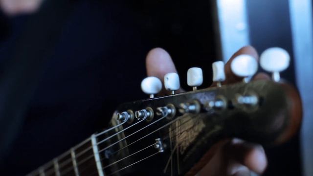 Guitarist i Dūné Mikkel Balle. смотреть онлайн