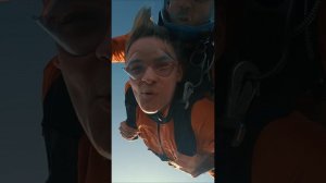 Я первый, кто прилетел на концерт на парашюте! Легенда  #егоршип #крашмечты