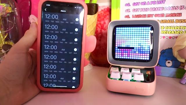 DIVOOM DITOO Pixel Art Bluetooth Speaker Review | CUTEST SPEAKER EVER!!! смотреть онлайн
