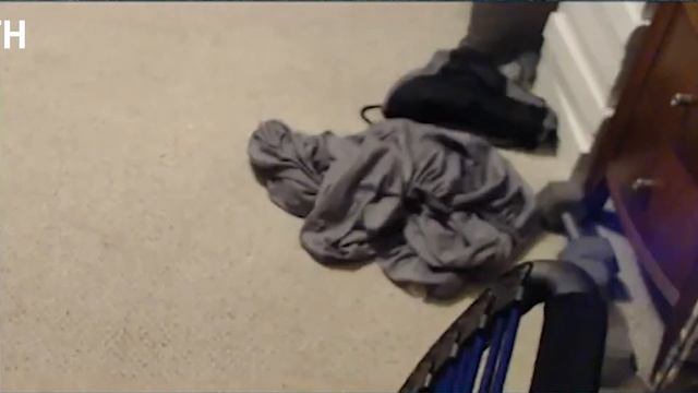 Lose Your Life Short #1 - The Bug Fighter смотреть онлайн