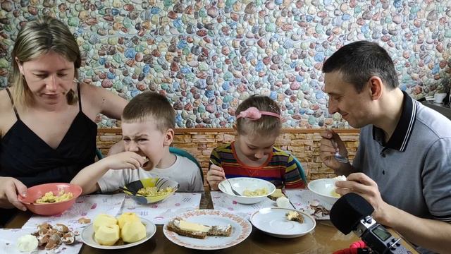 МУКБАНГ СЕМЕЙНЫЙ ЗАВТРАК | MUKBANG RUSSIAN FAMILY BREAKFAST #breakfast #StepFamily #mukbang