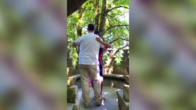 Enjoying sunshine and kizomba dancing at Quinta da Regaleira, Sintra, (Portugal) смотреть онлайн