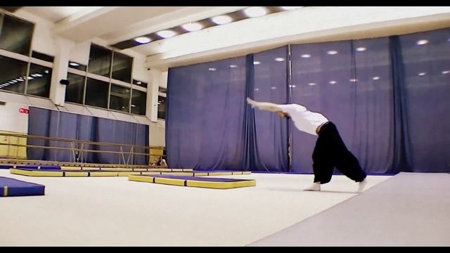 Стойка на руках обучение Школа секция акробатики № 1 Стойка смотреть онлайн